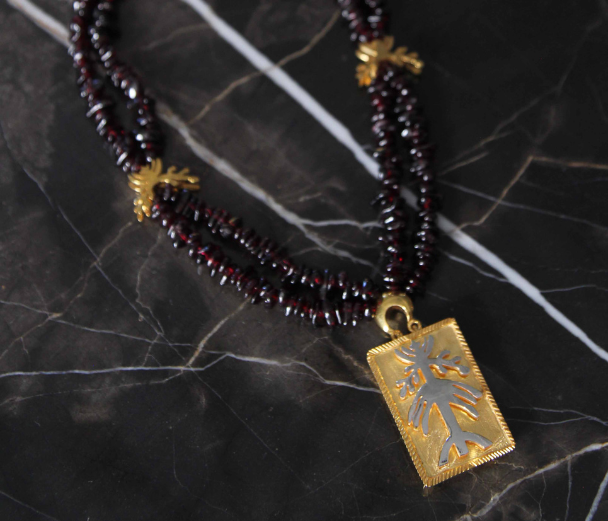 Tigris’in Hayat Ağacı - Garnet Taşlı Gümüş Kolye