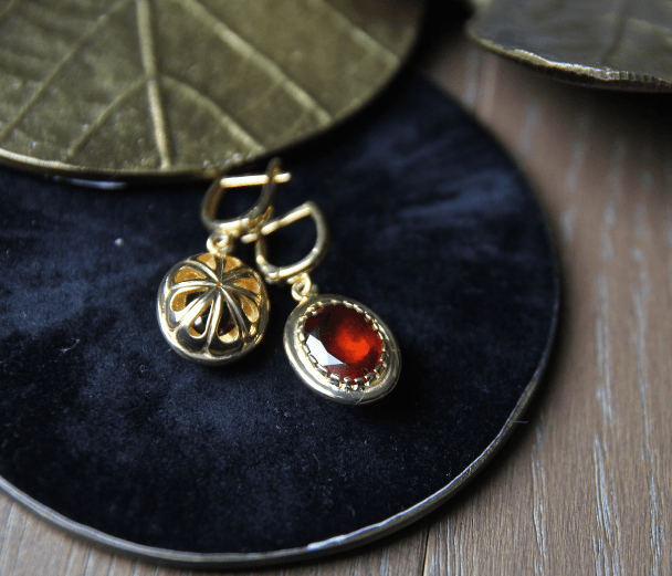 Garnet Taşlı, Ajurlu Gümüş Küpe